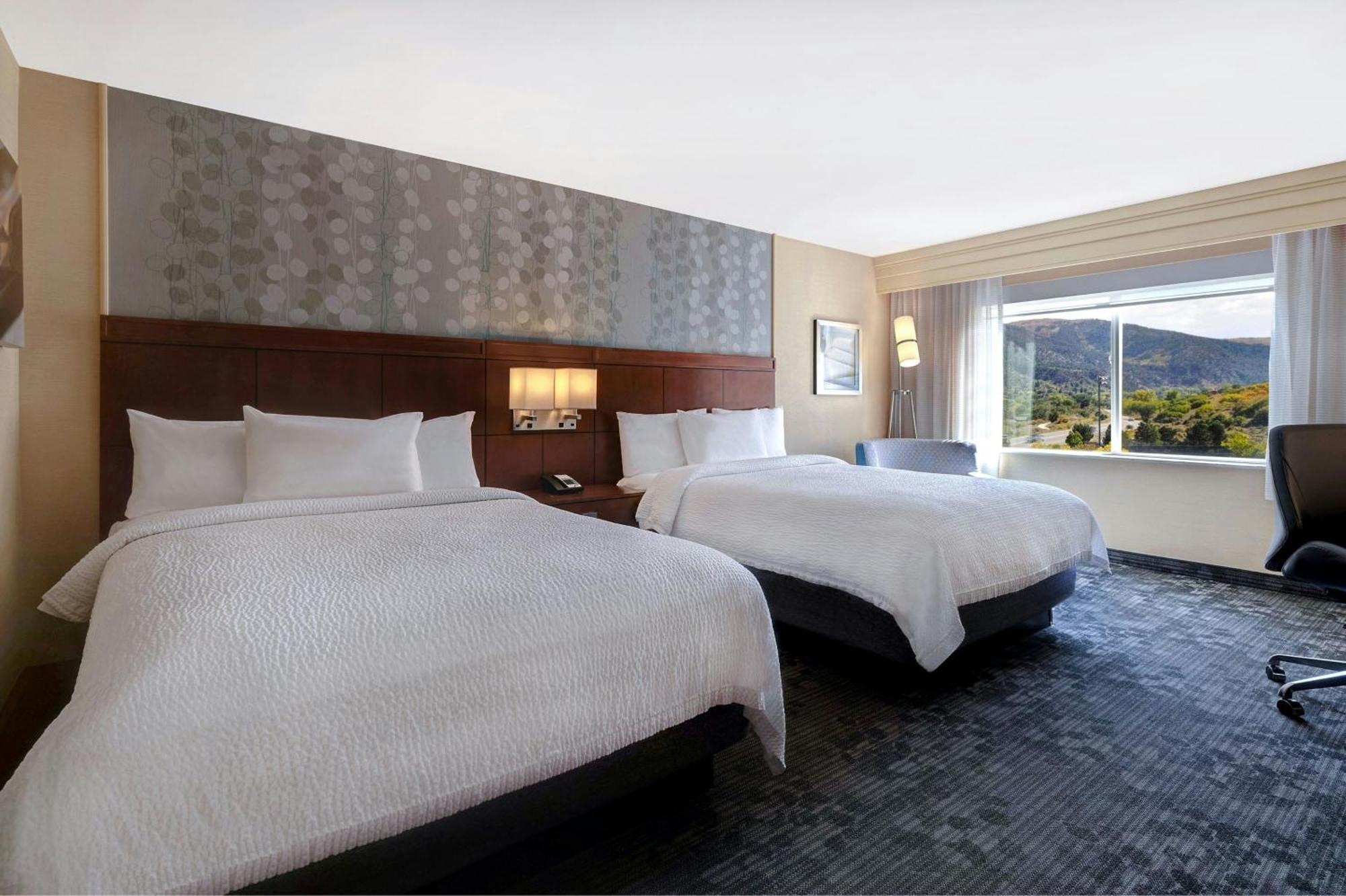 מלון Courtyard By Marriott גלנווד ספרינגס מראה חיצוני תמונה